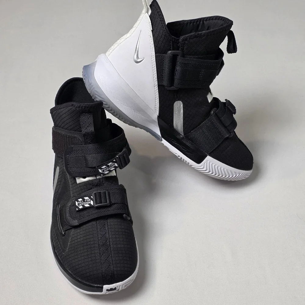 Nike LeBron Soldier 13 SFG Basketball Shoes Mens Size 8 Black and White Sneaker
